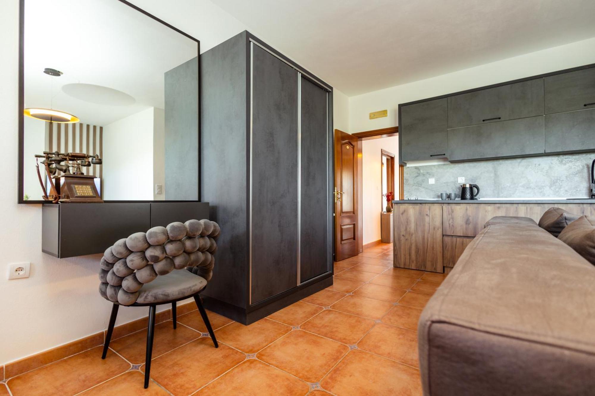 Apartments Gucci Ulcinj Zimmer foto
