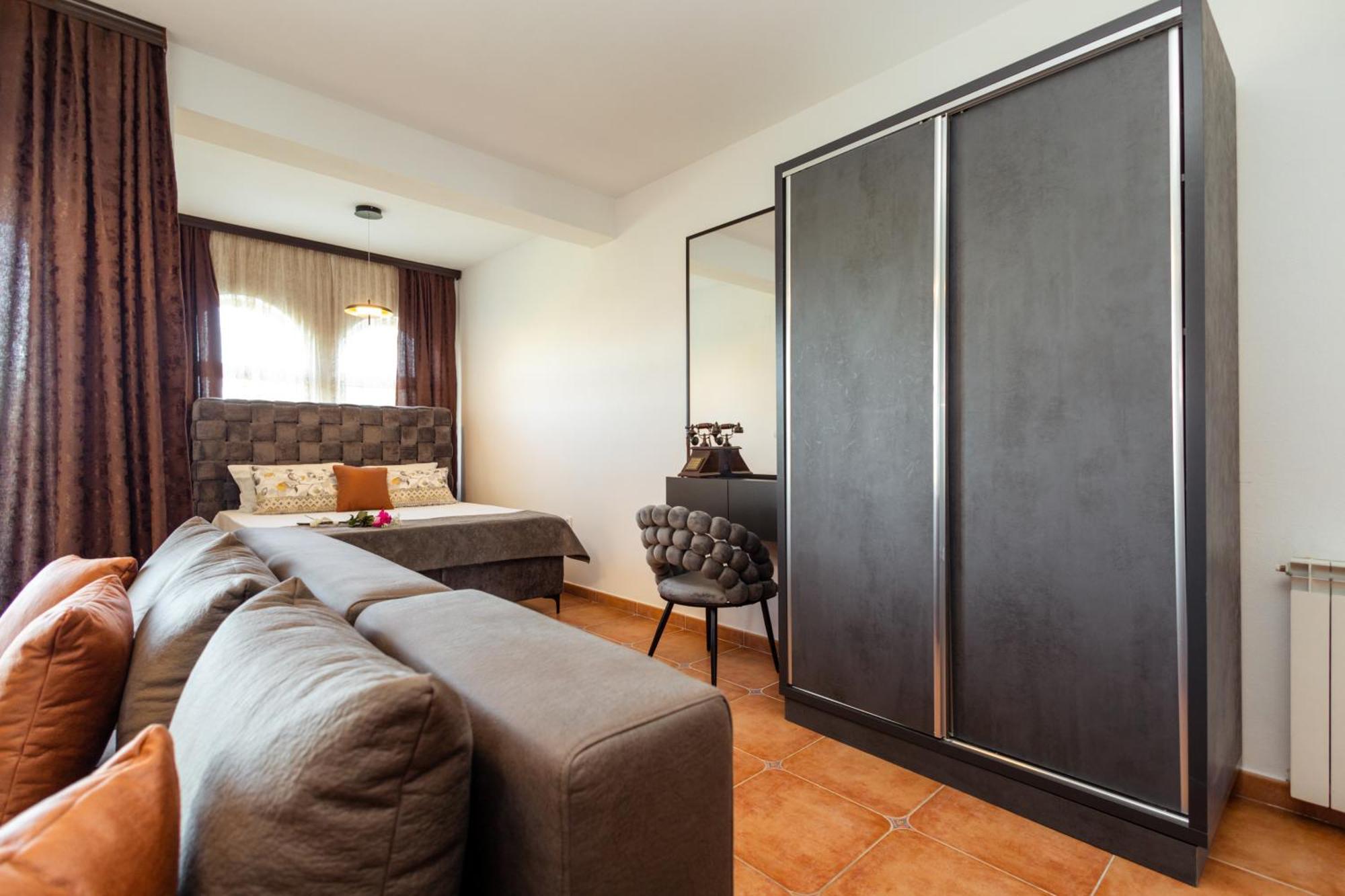 Apartments Gucci Ulcinj Zimmer foto